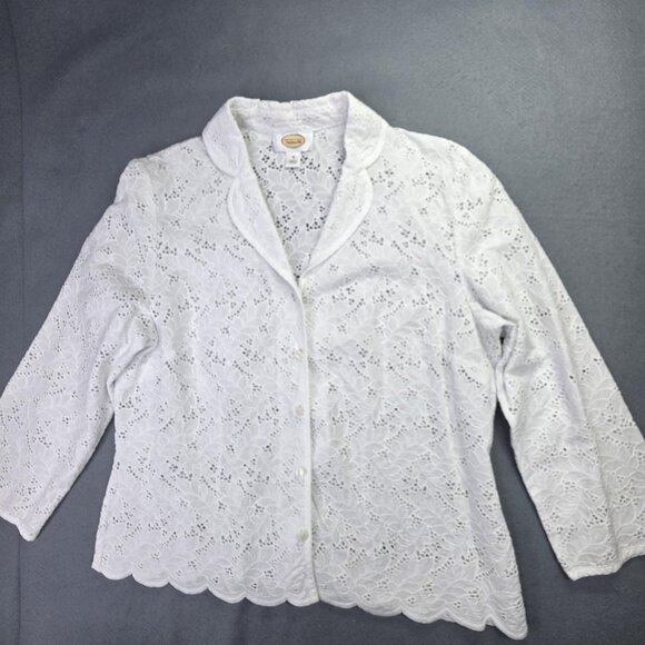 Talbots Shirt Womens 16 White Eyelet Lace Floral Top Scallop Hem Cottage Office - Picture 1 of 11